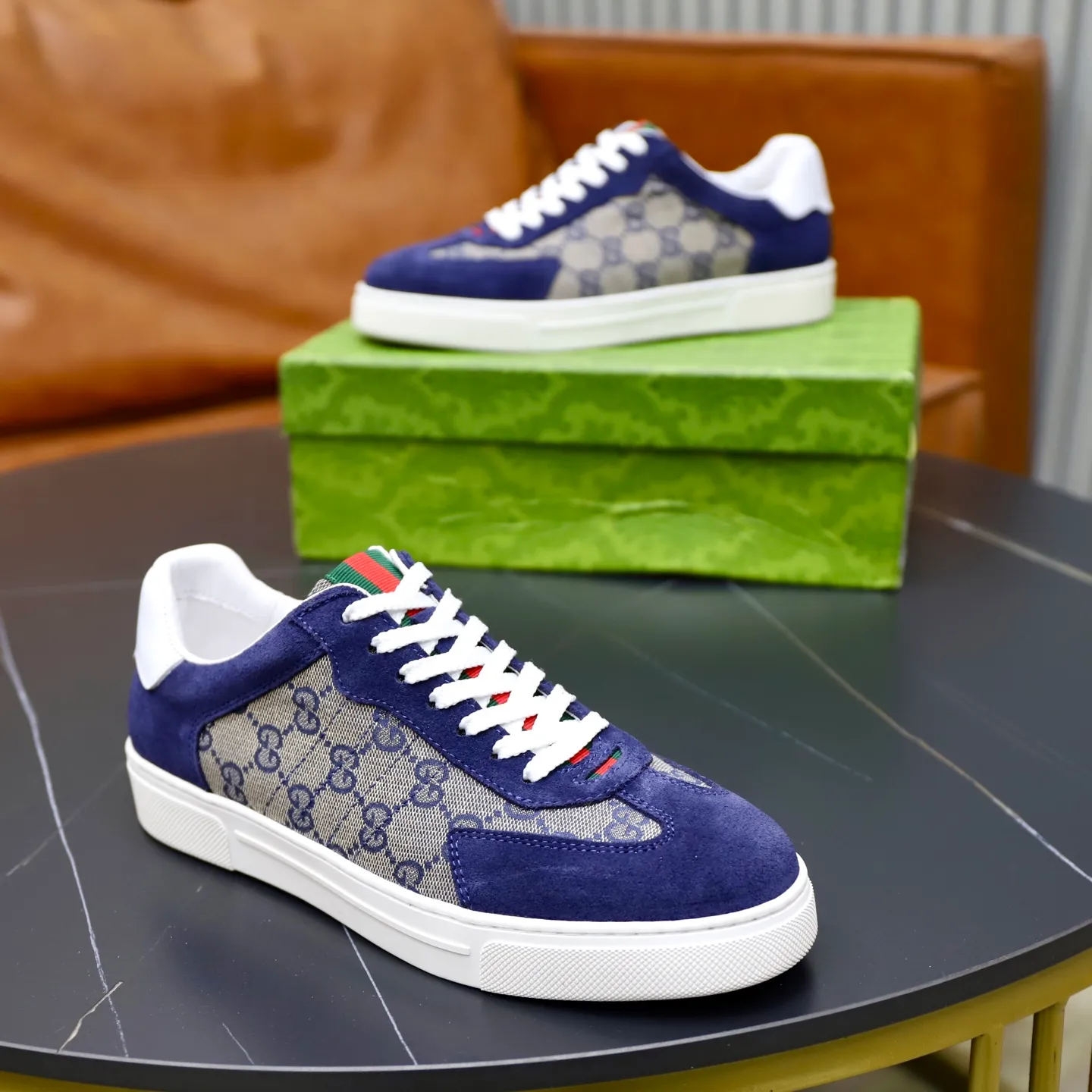 Ex-factory price: 380💰🙅‍♂️🙅‍♂️🙅‍♂️ Brand: Gucci GUCCi Standard code: 38-44 (45 customized) Grade: Same as the official website Material: Original leather splicing Comfortable and breathable sheepskin lining Original wear-resistant outsole Style category: Men's fashionable casual shoes Running sneakers Distinguished luxury brand elements Top luxury Color: actual picture color